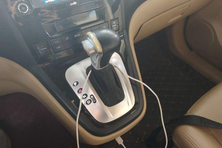 Used Haval H6 2012 2.4L Automatic Two-Wheel Drive Elite Version Gear Lever
