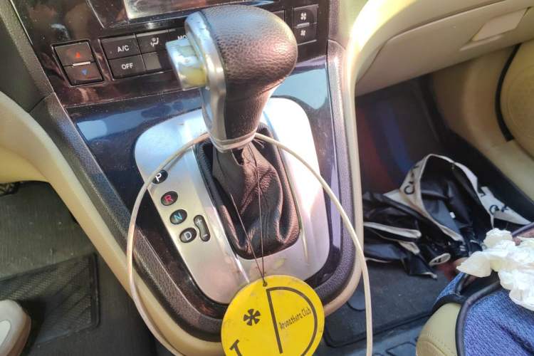 Used Haval H6 2012 2.4L Automatic Two-Wheel Drive Elite Version Gear Lever