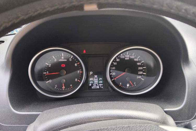 Used Haval H6 2012 2.4L Automatic Two-Wheel Drive Elite Version Instrument Cluster