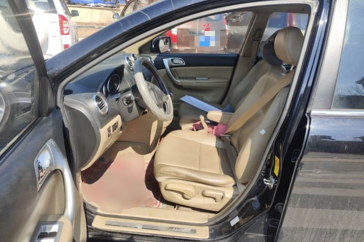Used Haval H6 2012 1.5T Manual Two-Wheel Drive Urban Version Left Front Seat