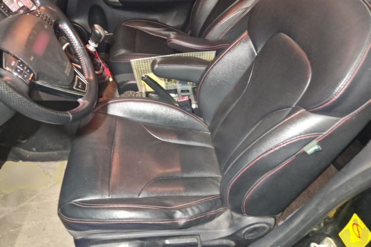 Used Haval H6 2012 1.5T Manual Two-Wheel Drive Urban Version Left Front Seat