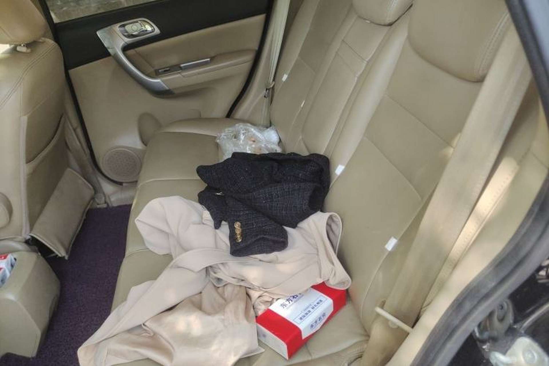 Used Haval H6 2012 1.5T Manual Two-Wheel Drive Prestige Version Left Rear Seat