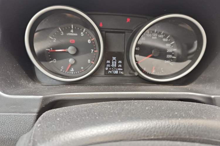 Used Haval H6 2012 1.5T Manual Two-Wheel Drive Prestige Version Odometer Close Up