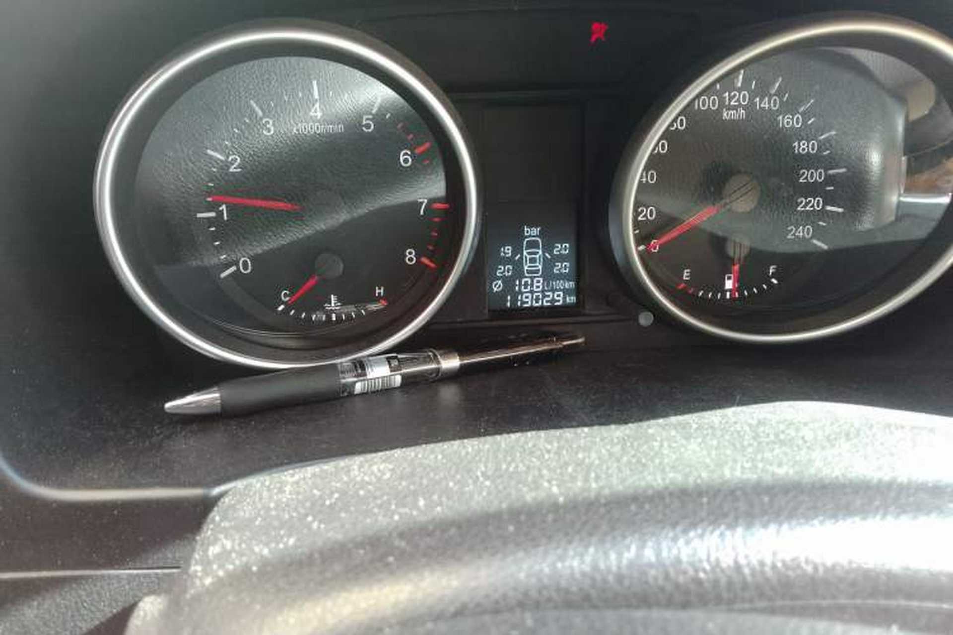 Used Haval H6 2012 1.5T Manual Two-Wheel Drive Urban Version Odometer Close Up