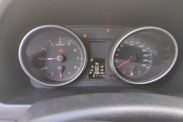 Used Haval H6 2012 2.4L Automatic Two-Wheel Drive Prestige Version Odometer Close Up