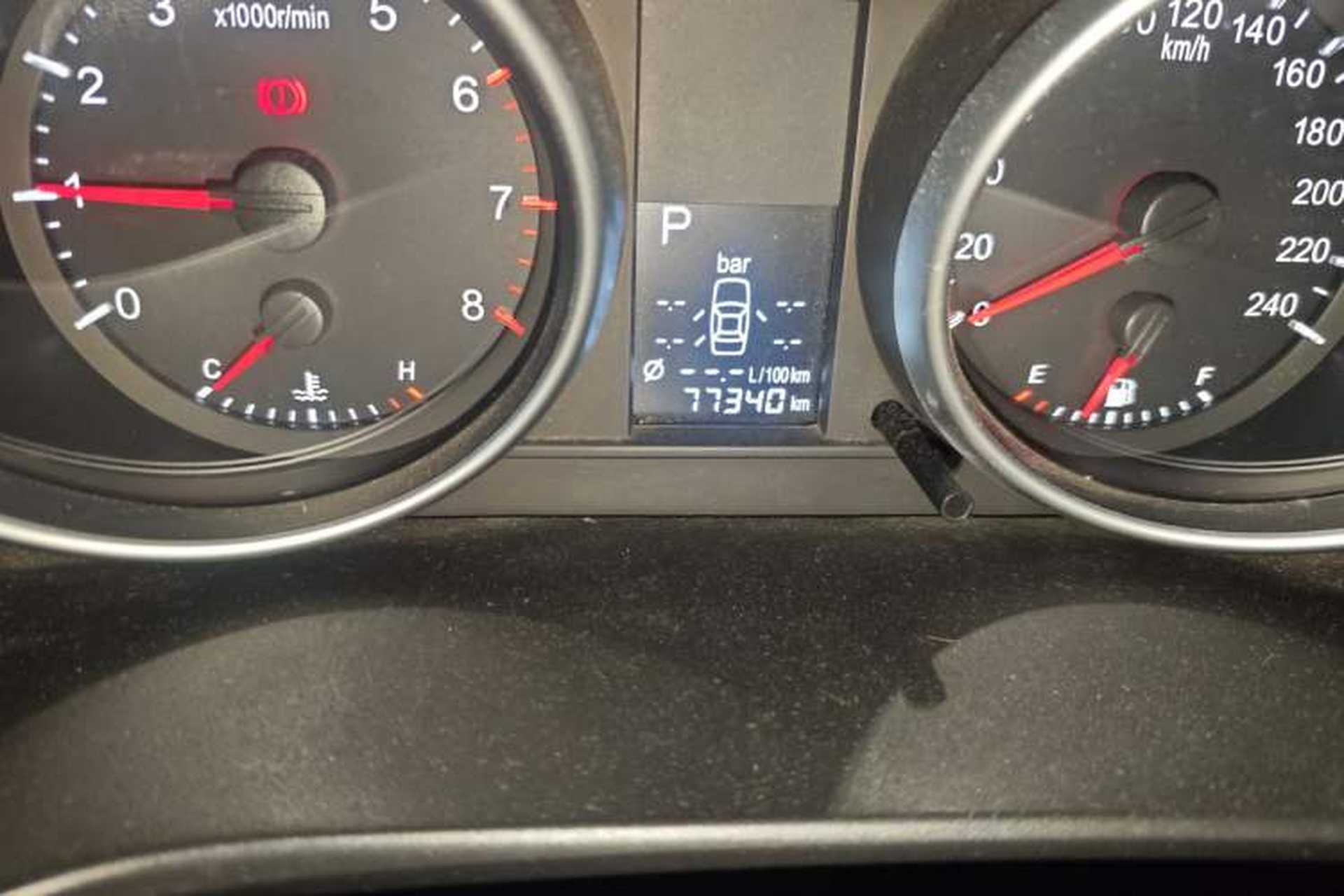 Used Haval H6 2012 2.4L Automatic Two-Wheel Drive Prestige Version Odometer Close Up
