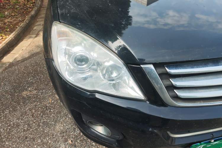 Used Haval H6 2012 Green Silence 2.0T Manual 4x4 Elite Model Right Front Headlight