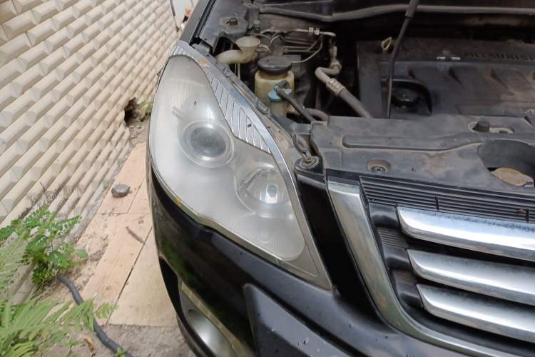 Used Haval H6 2012 2.4L Automatic Two-Wheel Drive Prestige Version Right Front Headlight