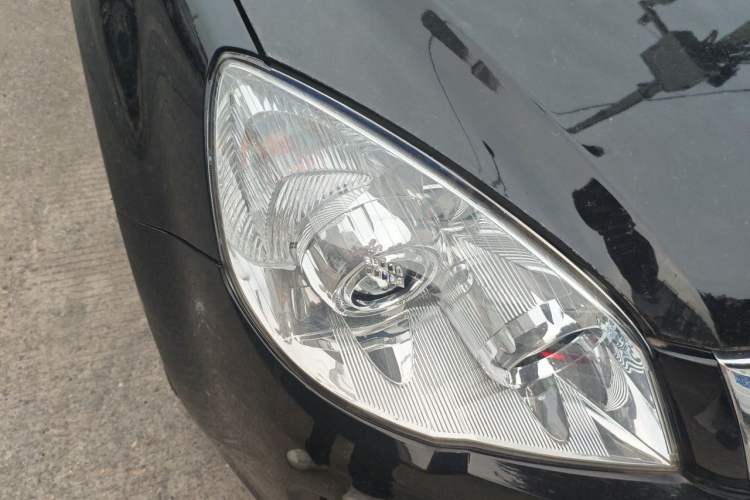 Used Haval H6 2012 2.4L Automatic Two-Wheel Drive Elite Version Right Front Headlight
