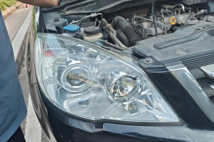Used Haval H6 2012 Green Silence 2.0T Manual 4x4 Prestige Model Right Front Headlight