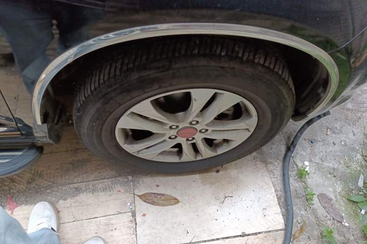 Used Haval H6 2012 2.4L Automatic Two-Wheel Drive Prestige Version Right Front Wheel Hub