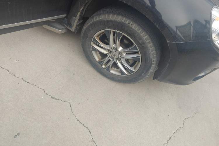 Used Haval H6 2012 1.5T Manual Two-Wheel Drive Prestige Version Right Front Wheel Hub