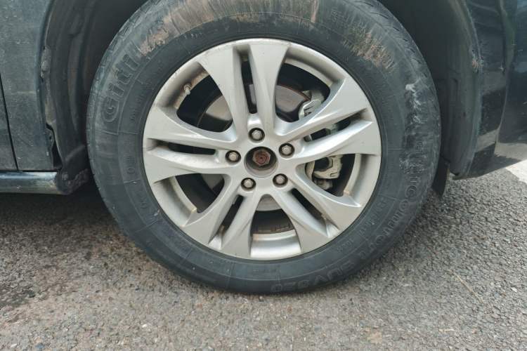 Used Haval H6 2012 Green Silence 2.0T Manual 4x4 Prestige Model Right Front Wheel Hub