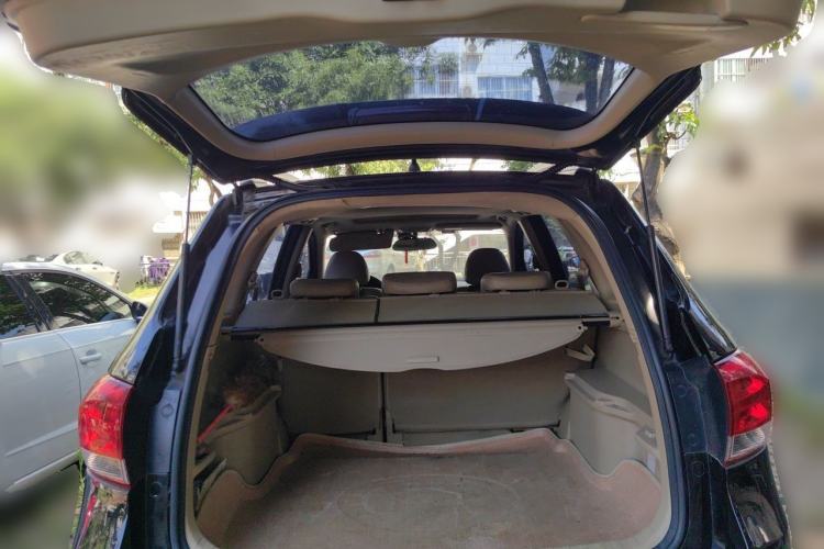 Used Haval H6 2012 2.4L Automatic Two-Wheel Drive Prestige Version Trunk