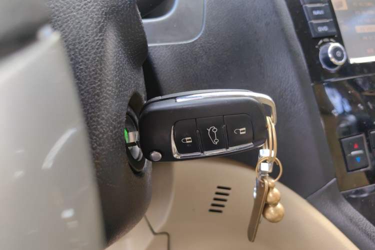 Used Haval H6 2012 2.4L Automatic Two-Wheel Drive Prestige Version Vehicle Key