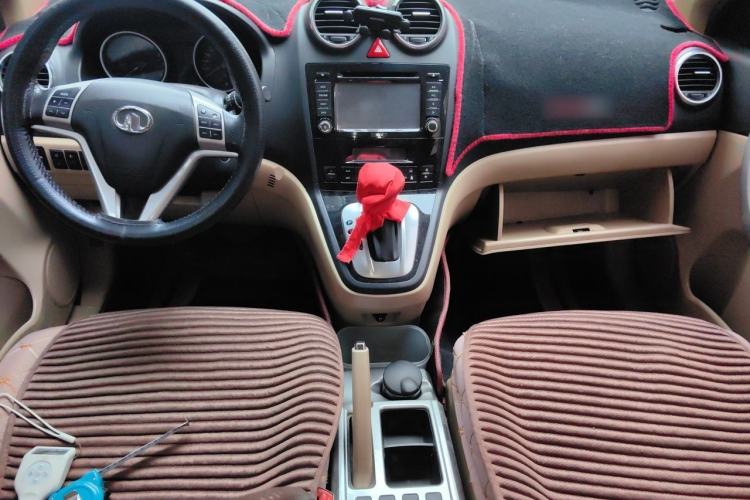 Used Haval H6 2012 2.4L Automatic Two-Wheel Drive Elite Version Center Console