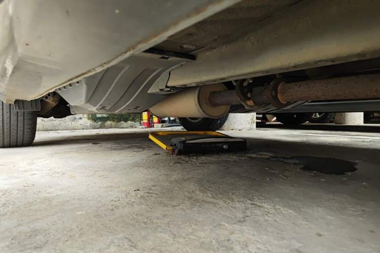 Used Haval H6 2012 2.4L Automatic Two-Wheel Drive Prestige Version Chassis Front Right