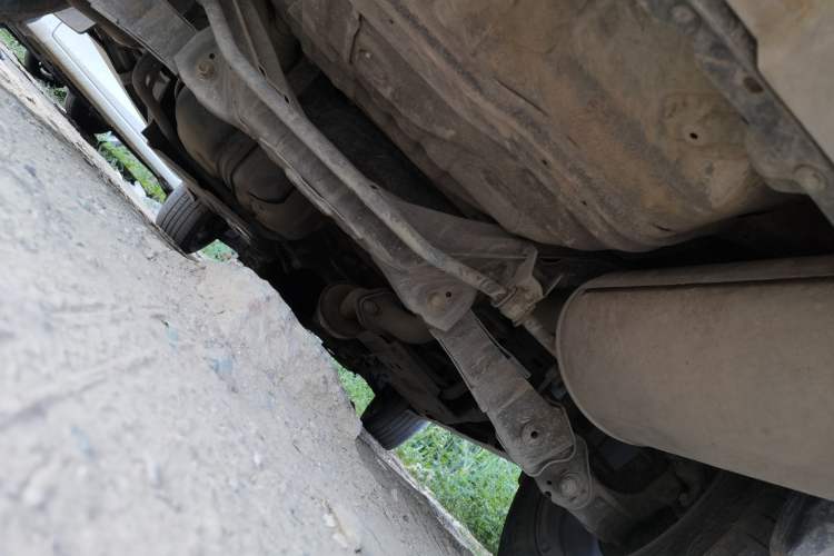 Used Haval H6 2012 1.5T Manual Two-Wheel Drive Prestige Version Chassis Rear