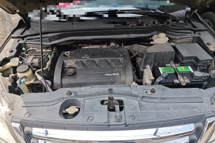Used Haval H6 2012 2.4L Automatic Two-Wheel Drive Prestige Version Engine Bay