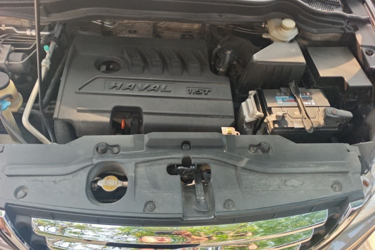 Used Haval H6 2012 1.5T Manual Two-Wheel Drive Prestige Version Engine Bay