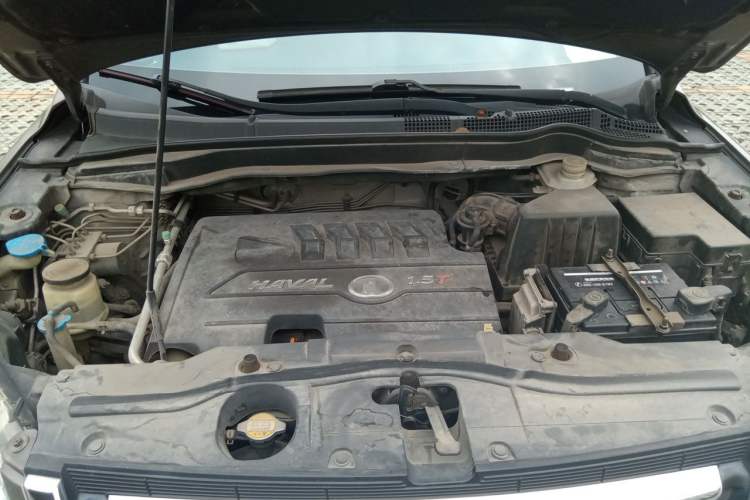 Used Haval H6 2012 1.5T Manual Two-Wheel Drive Elite Model Engine Bay