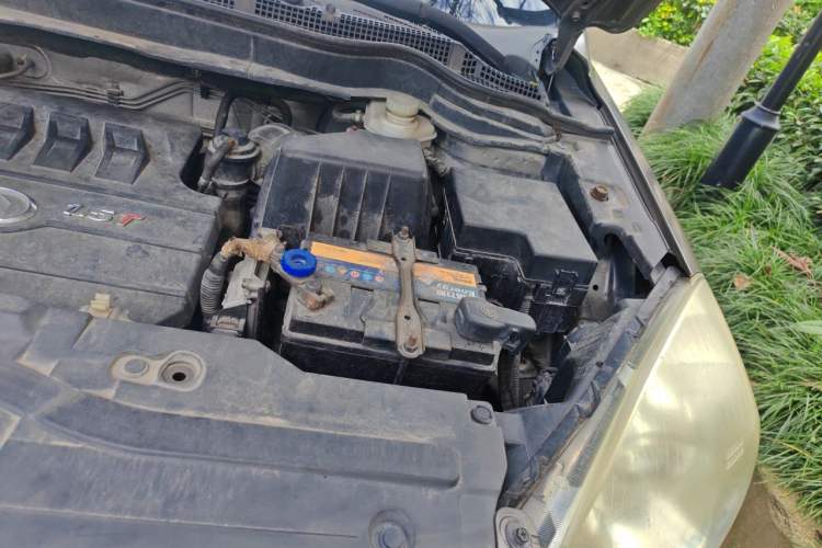 Used Haval H6 2012 1.5T Manual Two-Wheel Drive Elite Model Engine Bay Left