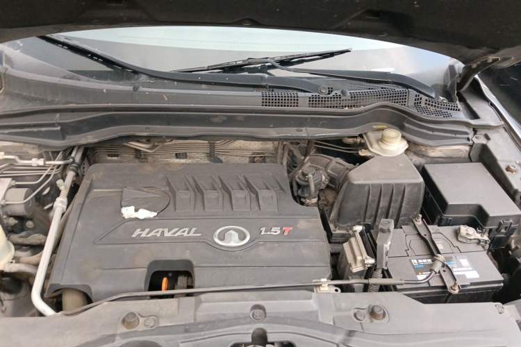 Used Haval H6 2012 1.5T Manual Two-Wheel Drive Prestige Version Engine Bay