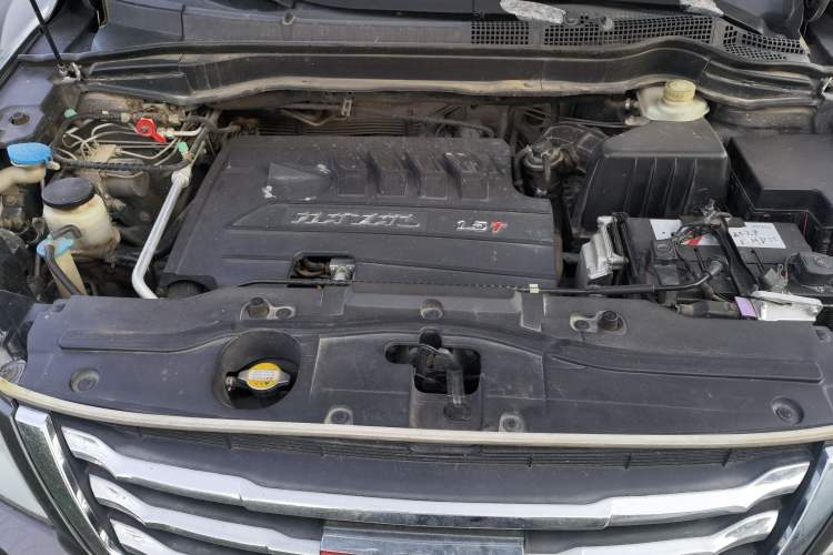 Used Haval H6 2012 1.5T Manual Two-Wheel Drive Prestige Version Engine Bay