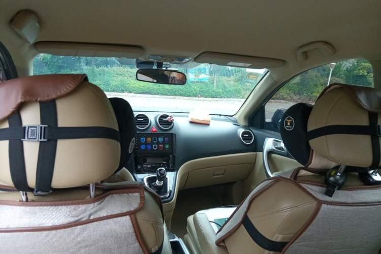 Used Haval H6 2012 1.5T Manual Two-Wheel Drive Elite Model Headliner