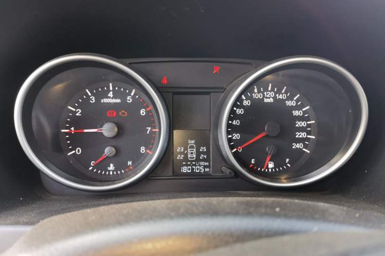 Used Haval H6 2012 1.5T Manual Two-Wheel Drive Prestige Version Instrument Cluster