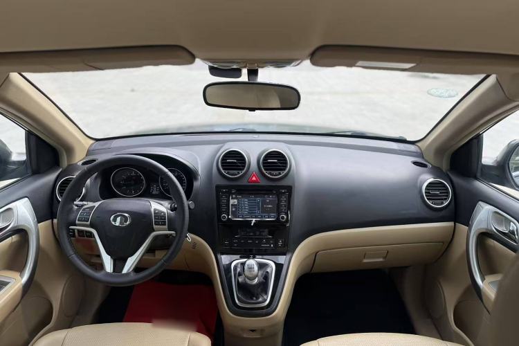 Used Haval H6 2012 1.5T Manual Two-Wheel Drive Elite Model Interior 1