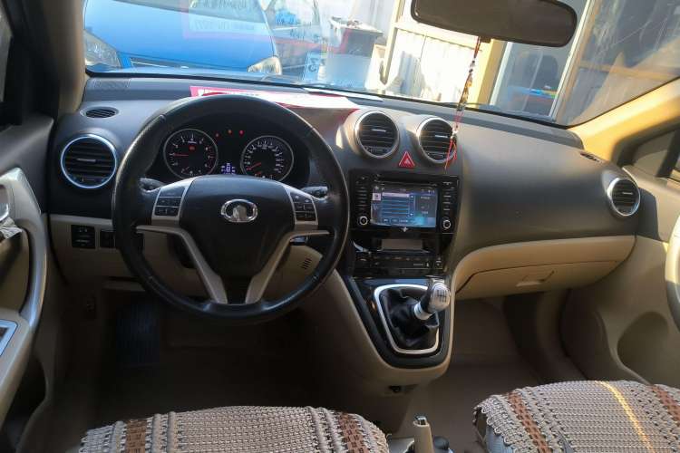 Used Haval H6 2012 1.5T Manual Two-Wheel Drive Elite Model Interior 3