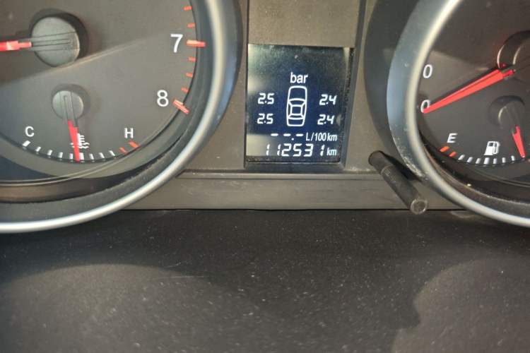Used Haval H6 2012 1.5T Manual Two-Wheel Drive Prestige Version Odometer Close Up