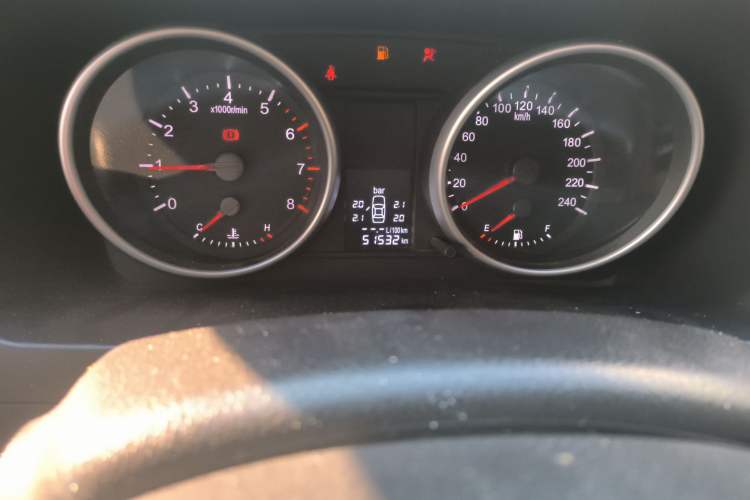 Used Haval H6 2012 1.5T Manual Two-Wheel Drive Elite Model Odometer Close Up