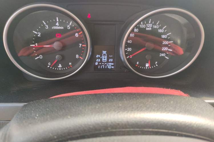 Used Haval H6 2012 1.5T Manual Two-Wheel Drive Elite Model Odometer Close Up