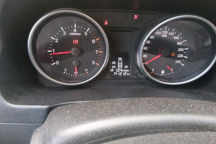 Used Haval H6 2012 1.5T Manual Two-Wheel Drive Prestige Version Odometer Close Up