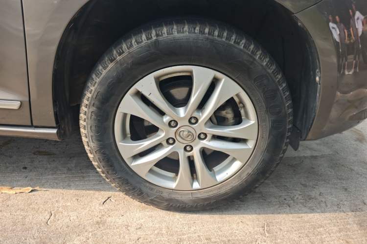 Used Haval H6 2012 1.5T Manual Two-Wheel Drive Prestige Version Right Front Wheel Hub