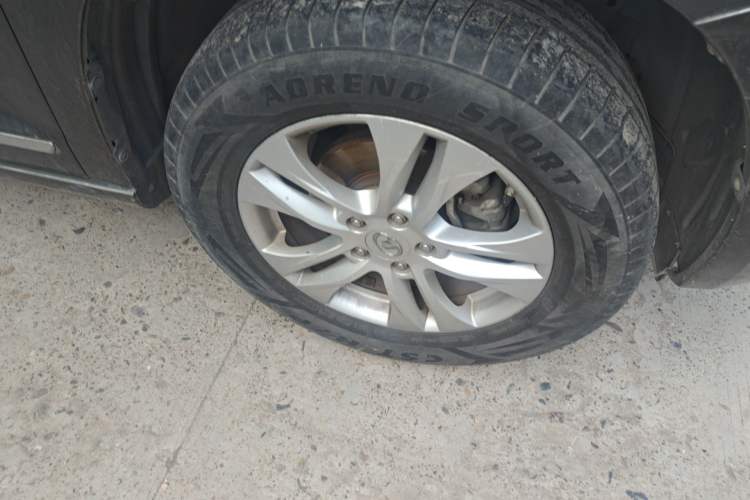 Used Haval H6 2012 1.5T Manual Two-Wheel Drive Prestige Version Right Front Wheel Hub