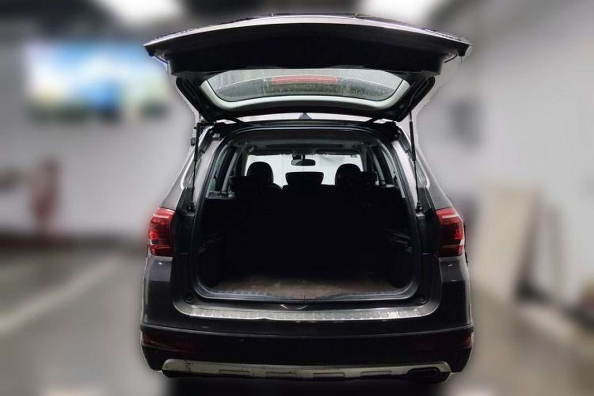 Used Haval H6 2012 1.5T Manual Two-Wheel Drive Prestige Version Trunk