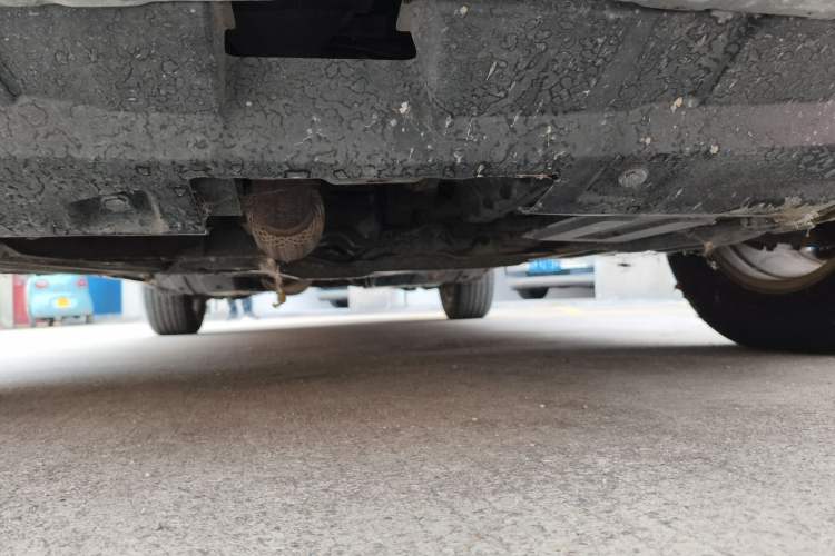 Used Haval H6 2012 2.4L Automatic Two-Wheel Drive Prestige Version Chassis Front