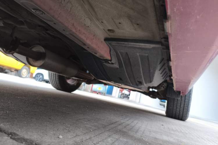 Used Haval H6 2012 2.4L Automatic Two-Wheel Drive Prestige Version Chassis Front Left