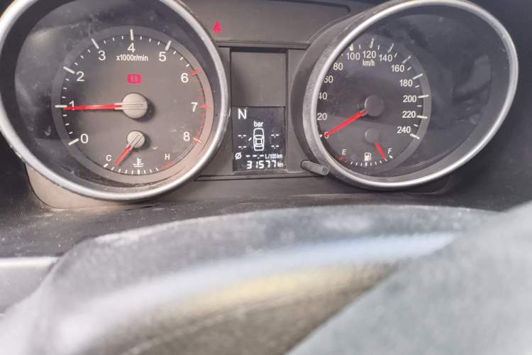 Used Haval H6 2012 2.4L Automatic Two-Wheel Drive Prestige Version Odometer Close Up