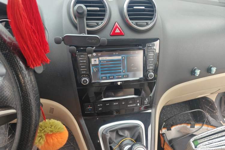 Used Haval H6 2012 1.5T Manual Two-Wheel Drive Prestige Version Audio And AC Panel