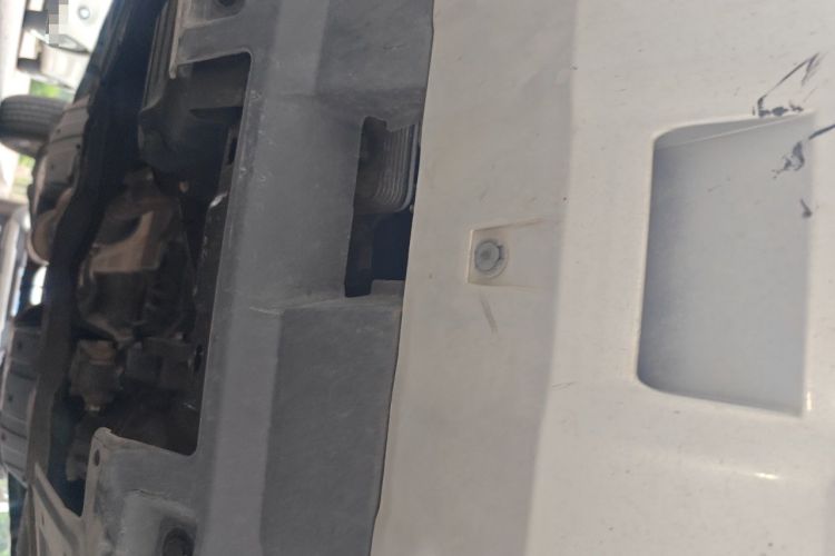 Used Haval H6 2012 1.5T Manual Two-Wheel Drive Prestige Version Chassis Front
