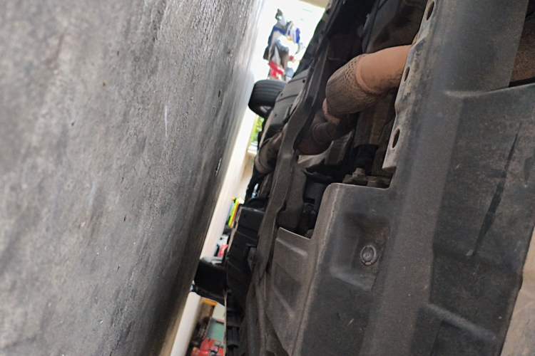 Used Haval H6 2012 2.4L Manual Two-Wheel Drive Urban Version Chassis Front