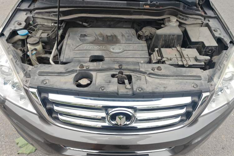 Used Haval H6 2012 1.5T Manual Two-Wheel Drive Prestige Version Engine Bay