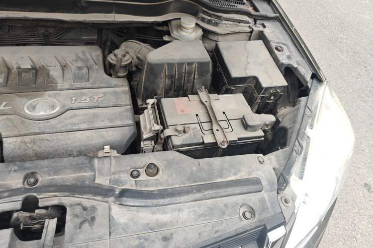 Used Haval H6 2012 1.5T Manual Two-Wheel Drive Prestige Version Engine Bay Left