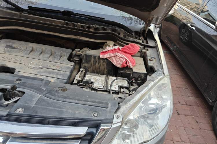 Used Haval H6 2012 1.5T Manual Two-Wheel Drive Elite Model Engine Bay Left
