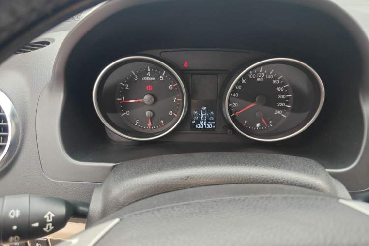 Used Haval H6 2012 1.5T Manual Two-Wheel Drive Prestige Version Instrument Cluster