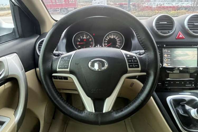 Used Haval H6 2012 1.5T Manual Two-Wheel Drive Elite Model Interior 2